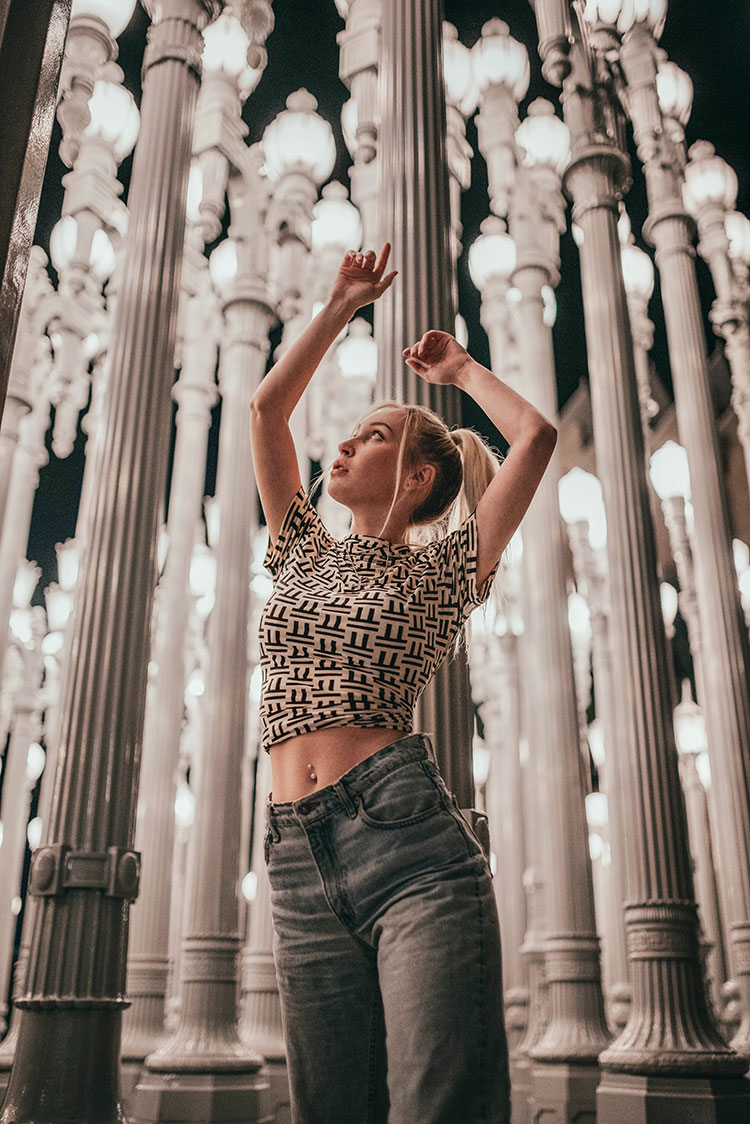 Girl in the lights Los Angeles