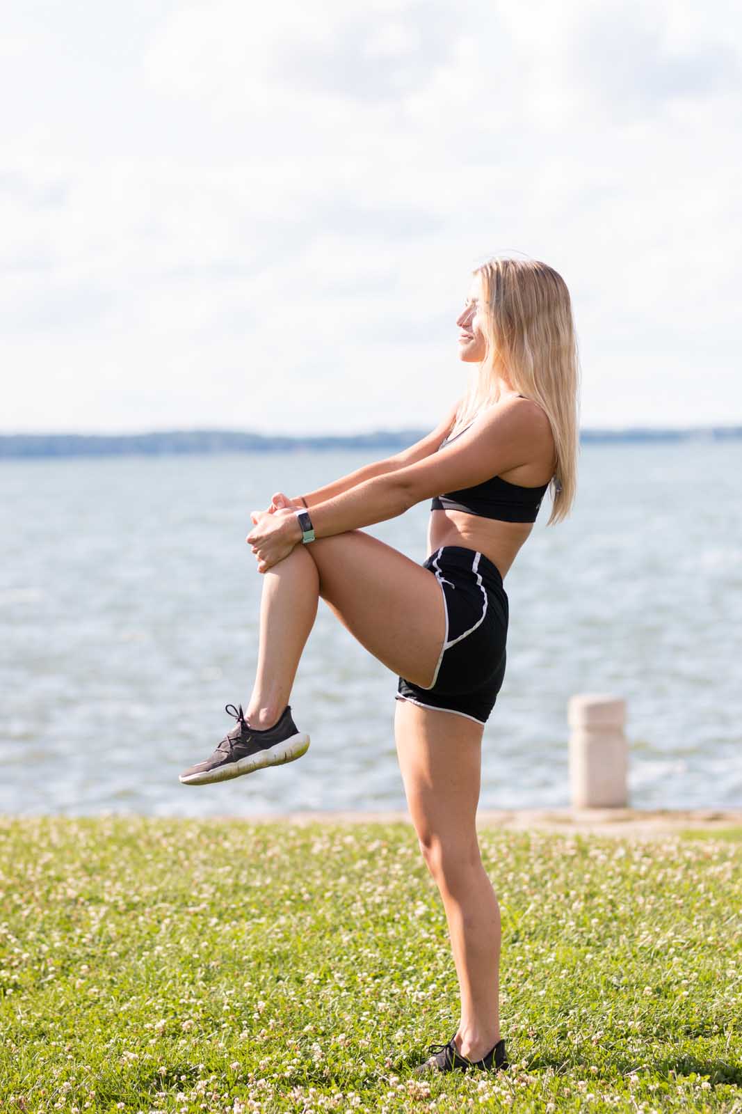 Emma leg raise fitness poses